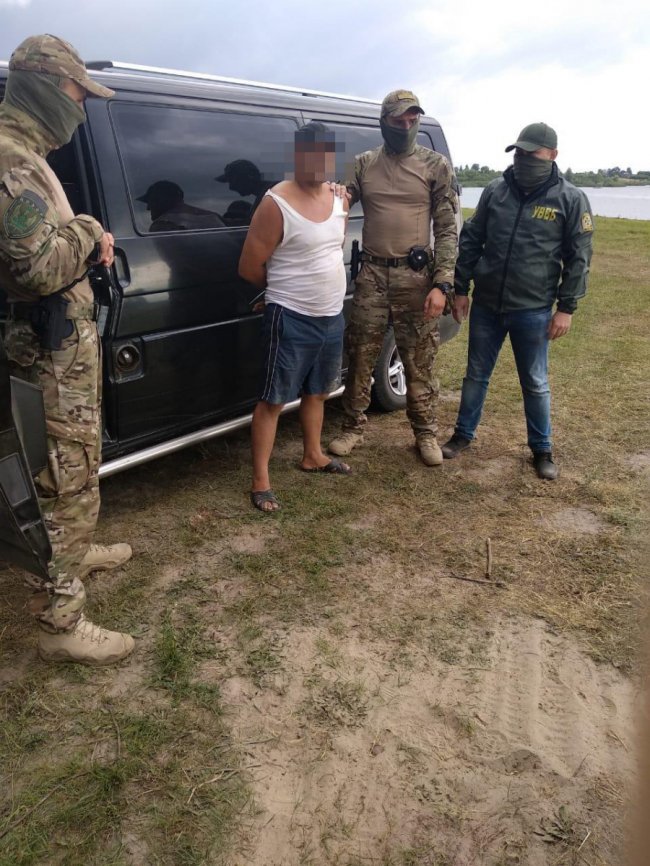 Волинянин «спалився», коли хотів за 200 доларів підкупити прикордонника. ФОТО. ВІДЕО