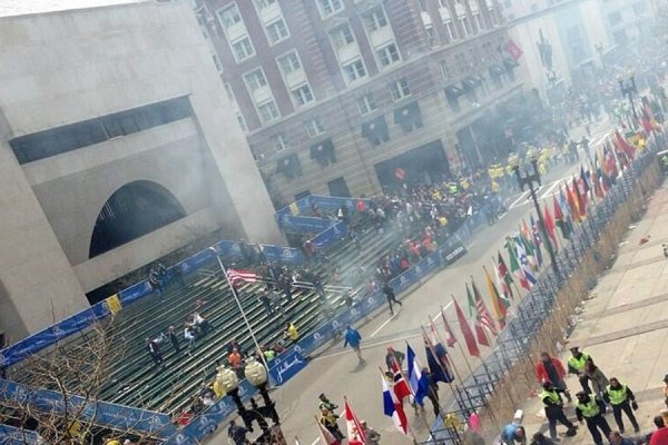Вибухи в Бостоні: повідомляють про 12 загиблих. ФОТО. ВІДЕО