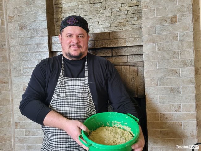 Гречаний хліб та відверта бесіда з монахом: ігумен Никодим розповів про чернече життя