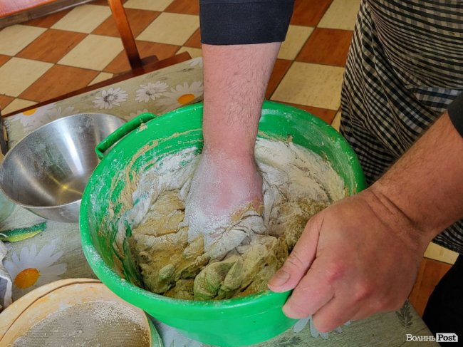 Гречаний хліб та відверта бесіда з монахом: ігумен Никодим розповів про чернече життя