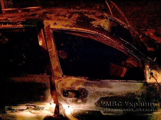 На Волині внаслідок ДТП загорівся автомобіль. ФОТО