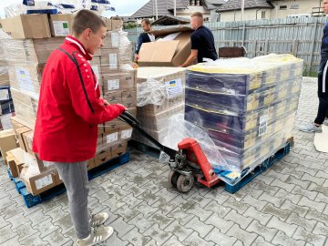 Громада на Волині отримала допомогу з Румунії. ФОТО