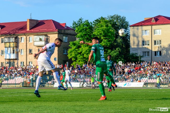 «Волинь» – «Карпати»: великий фотозвіт із нашумілого матчу