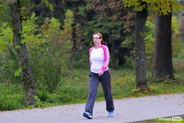 Луцьк. Ранок. Парк. Лучани. ФОТО