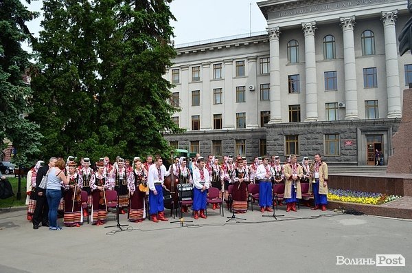У Луцьку вшанували Шевченка. ФОТО