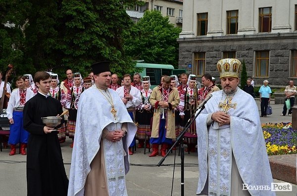 У Луцьку вшанували Шевченка. ФОТО
