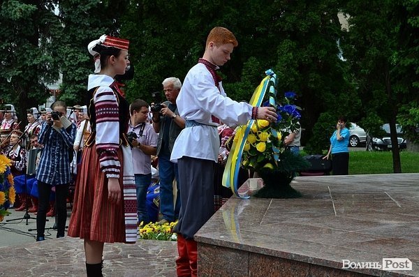У Луцьку вшанували Шевченка. ФОТО