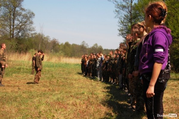 У волинських лісах «воюють» Чорна сотня і сотня Перця. ФОТО 