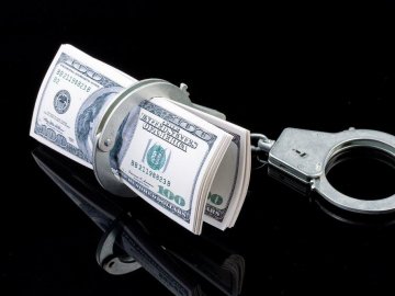 Відсьогодні повертають кримінальну відповідальність за незаконне збагачення