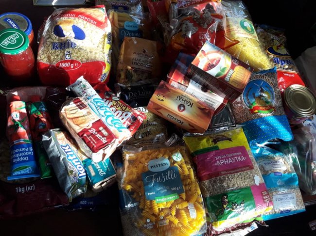 Учні волинської школи передали бійцям на Схід продукти та листи. ФОТО