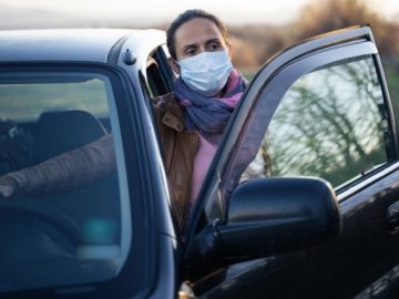 У поліції Волині розповіли, скільки людей може їхати в автомобілі під час карантину