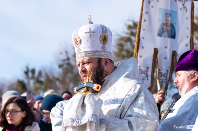 Як лучани пірнали в крижану купіль Стиру. ФОТО. ВІДЕО