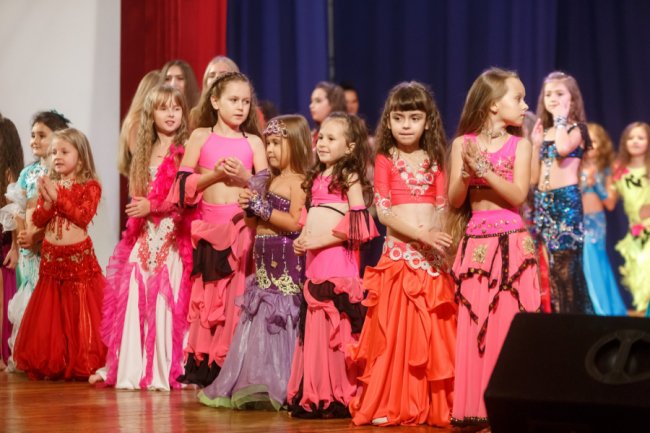 У Луцьку танцювали задля здійснення мрій дітей з інвалідністю. ФОТО