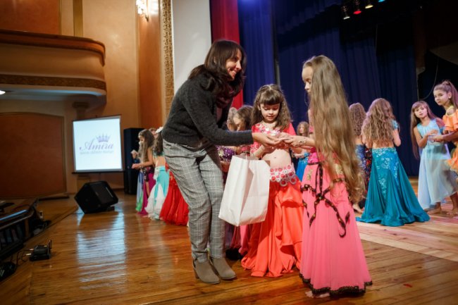 У Луцьку танцювали задля здійснення мрій дітей з інвалідністю. ФОТО