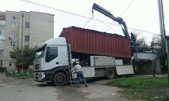 Луцькі муніципали знесли «незаконні» гаражі