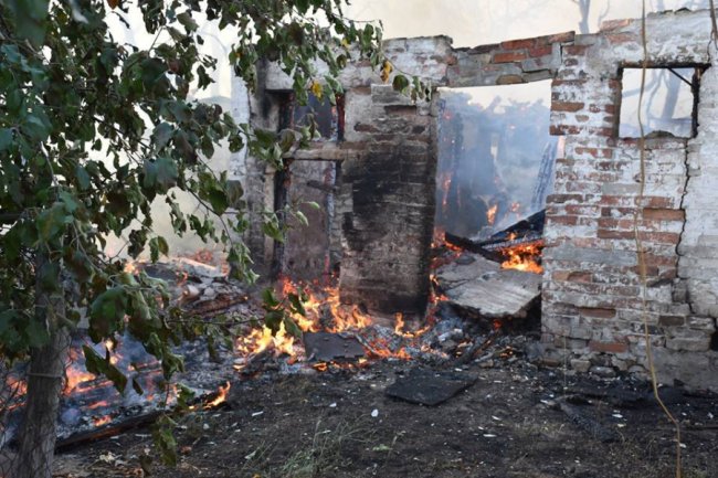 Військові волинської бригади допомогли загасити пожежу на Луганщині: постраждав боєць. ФОТО