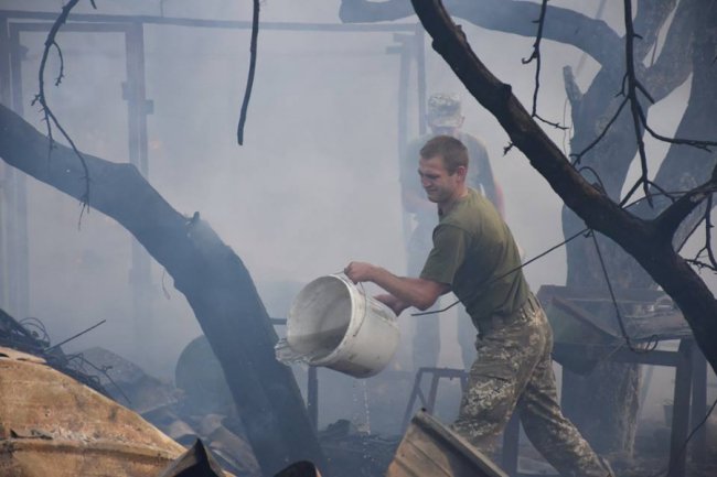 Військові волинської бригади допомогли загасити пожежу на Луганщині: постраждав боєць. ФОТО