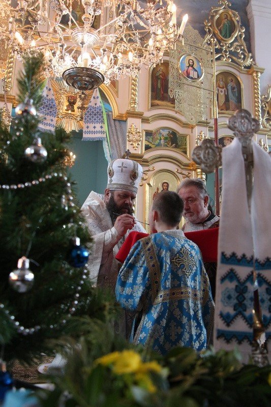 Владика Михаїл відправив різдвяну службу під Луцьком. ФОТО