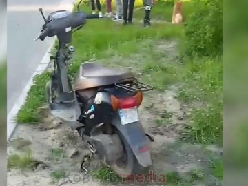 На Волині сталася аварія за участю мопеда. ВІДЕО