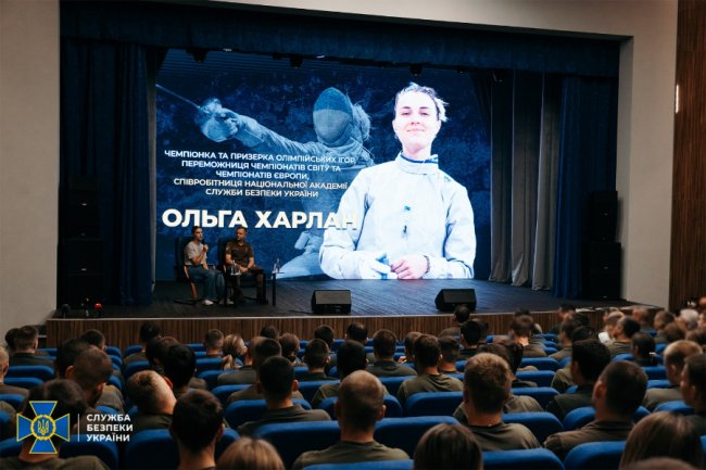 «Пишаюсь тим, що росіяни знають, що я співробітниця СБУ. Хай бояться!», – фехтувальниця Ольга Харлан