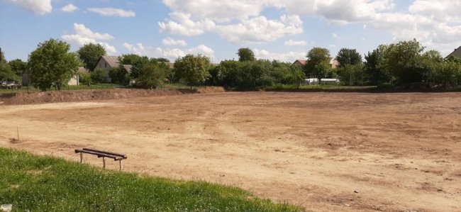 Професійне футбольне поле в Липинах планують відкрити у вересні