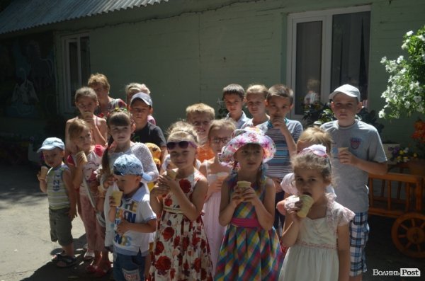 Благодійна акція у Луцькому зоопарку. ФОТО