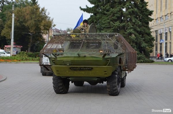 Батальйону «Айдар» подарували «броньовика». ФОТО