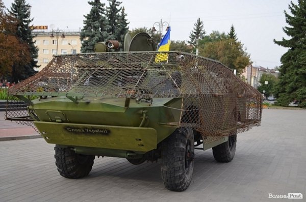 Батальйону «Айдар» подарували «броньовика». ФОТО