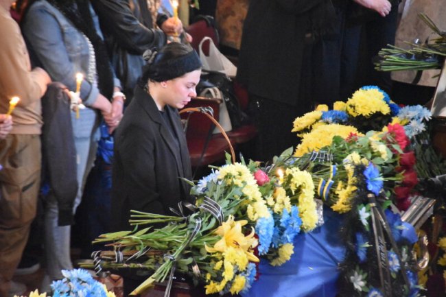 Лучани провели в останню дорогу Героїв Івана Бондарука, Сергія Доценка та Геннадія Сижука