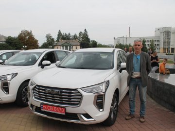 Сільські амбулаторії на Волині одержали нові автівки. ФОТО