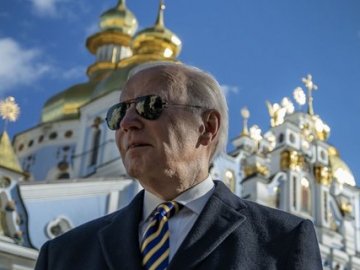 Білий дім зв'язувався з Росією перед візитом Байдена в Україну, – Associated Press