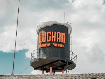 Луцька реміснича броварня Luchan Brothers' Brewery запрошує на відкриття*