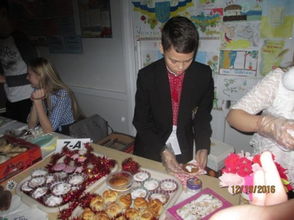 Луцькі дітлахи зібрали гроші на теплі речі для солдатів