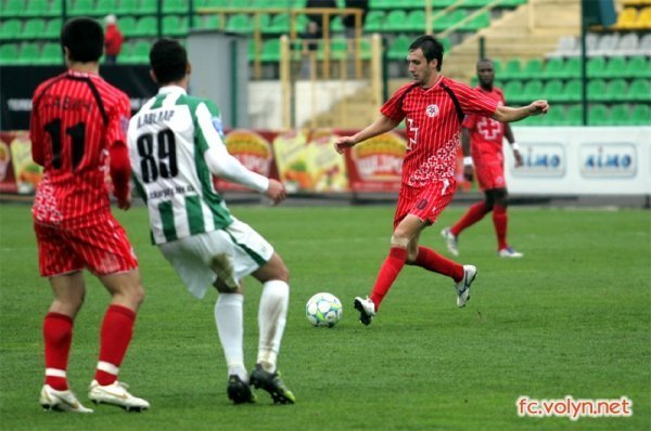 Західноукраїнське дербі: фото з гри «Волині» у Львові