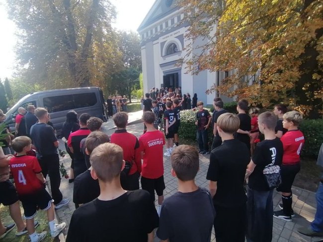 У Луцьку прощаються із 14-річним школярем, який загинув у ДТП на Соборності