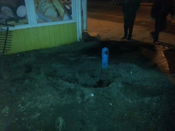 Аварія в Луцьку: легковик протаранив паркан