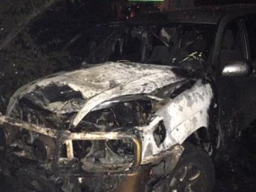 В авто на Волині знайшли обгоріле тіло