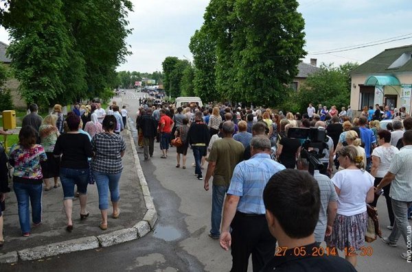 Поховали загиблого під Волновахою нововолинця. ФОТО. ВІДЕО