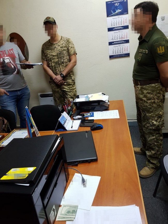 Викладач луцького вишу погорів на хабарі. ФОТО. ВІДЕО. ОНОВЛЕНО