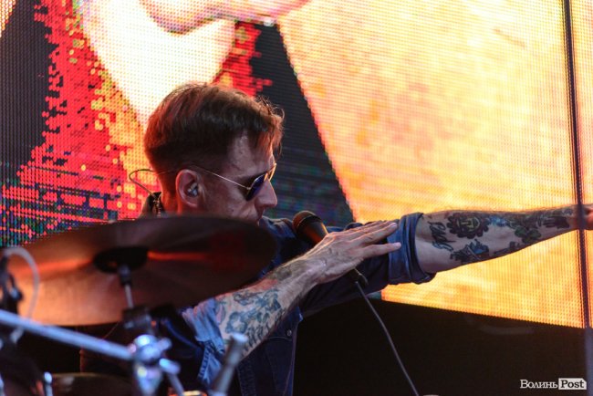 «Шухер, граждане! На сцене психопат!»: яким був концерт гурту «Ляпіс 98» у Луцьку: ФОТОРЕПОРТАЖ