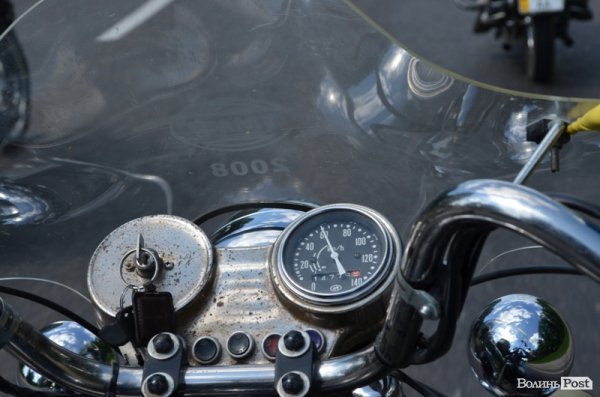 Під Луцьком - тусовка байкерів. ФОТО