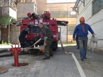 Як у Луцьку «гасили» елеватор. ФОТО. ВІДЕО