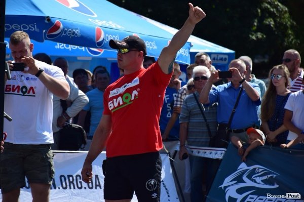 22 богатирі вражали лучан надзвичайною силою та міццю. ФОТО