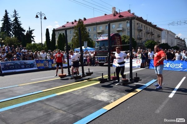 22 богатирі вражали лучан надзвичайною силою та міццю. ФОТО