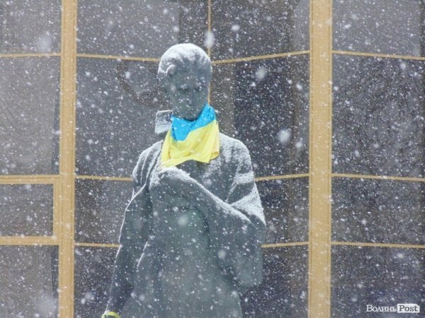 Луцьк засипає снігом. ФОТО