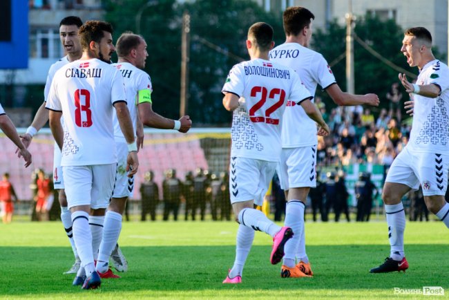 «Волинь» – «Карпати»: великий фотозвіт із нашумілого матчу