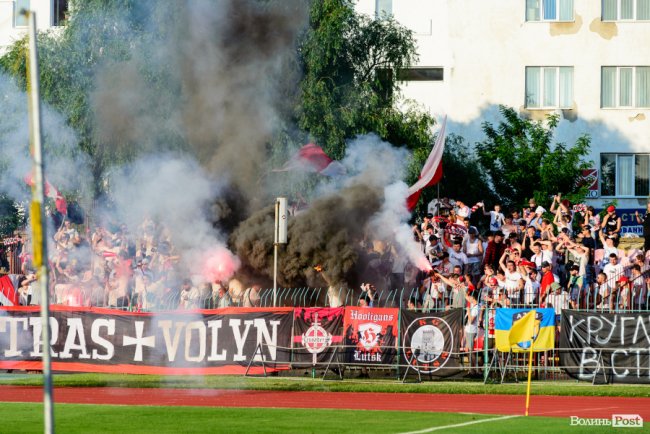 «Волинь» – «Карпати»: великий фотозвіт із нашумілого матчу