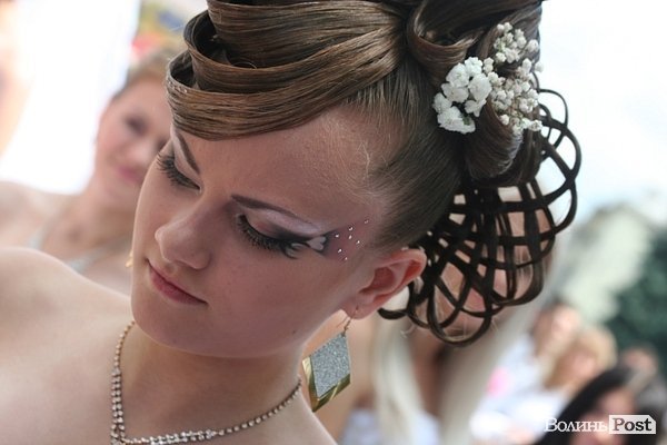 Парад наречених у Луцьку. ФОТО