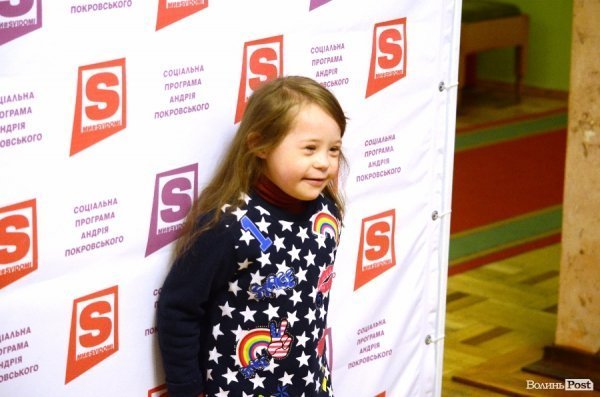 Андрій Покровський влаштував новорічне свято для 200 дітей