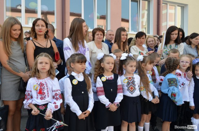 Під гаслом «Вперше»: луцька школа №27 відкрила свої двері. ФОТОРЕПОРТАЖ